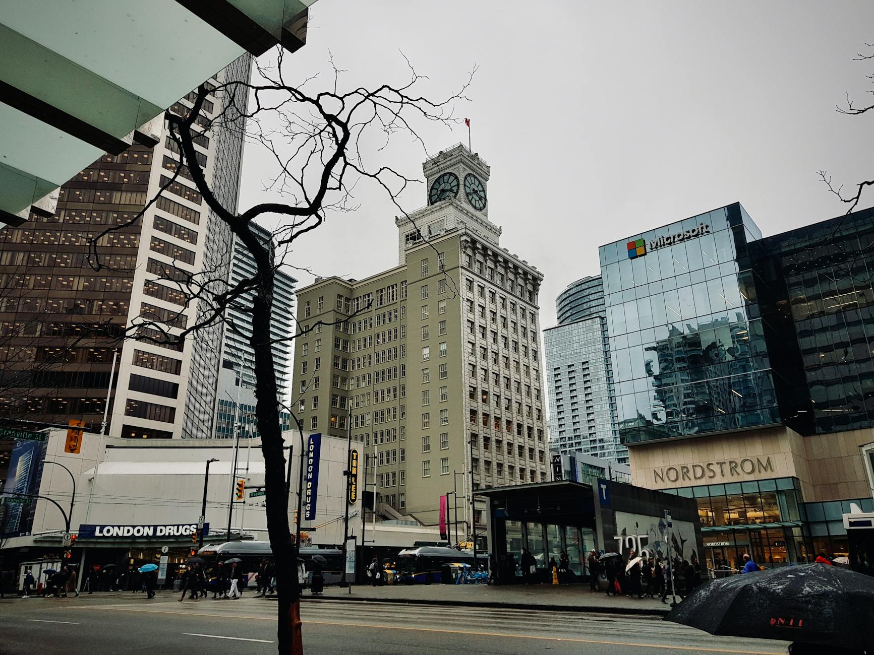 Salesforce vs Microsoft Dynamics 365: Which CRM is Better for Ontario?